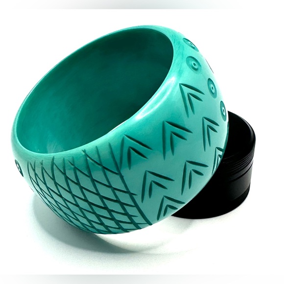 Aqua Wide Carved Lucite Bangle Bracelet-Fabulous! - Picture 3 of 8